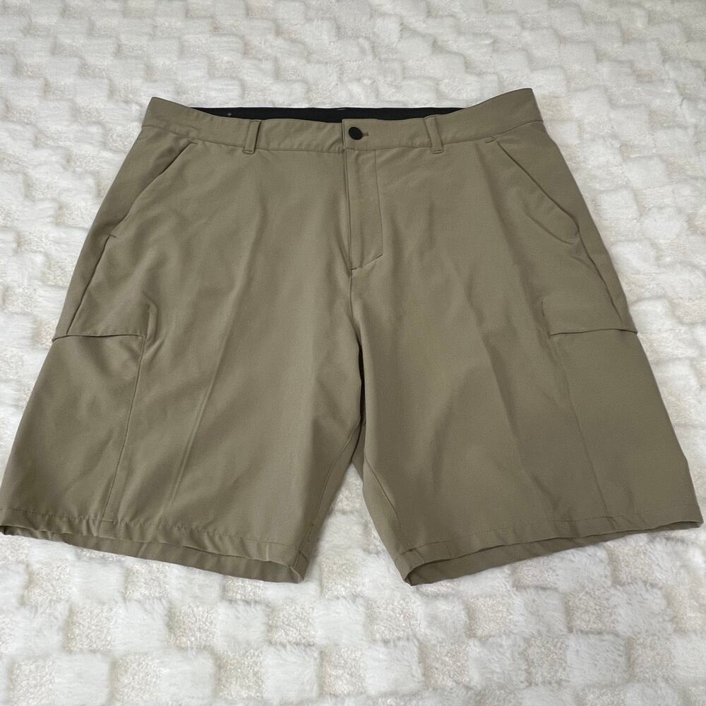 32 Degrees Cool Cargo Golf Shorts Mens 38 Khaki Stretch Performance Lightweight